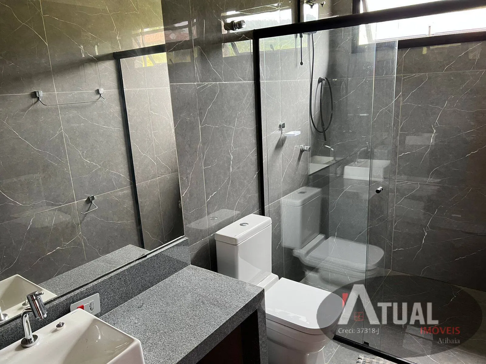 Casa à venda de 1.355 m² em Mairiporã, SP, Brasil
