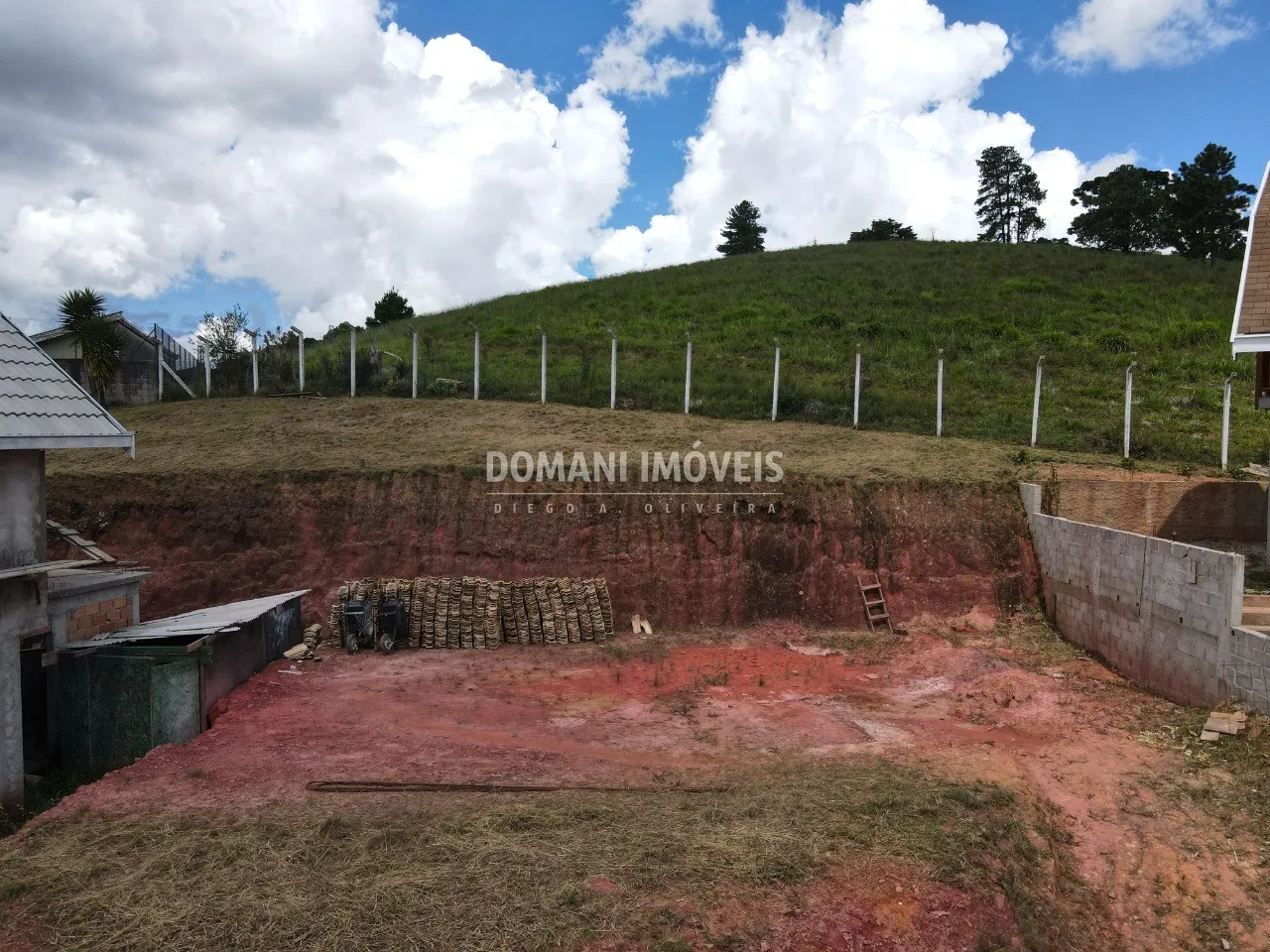 Terreno à venda de 460 m² em Campos do Jordão, SP, Brasil