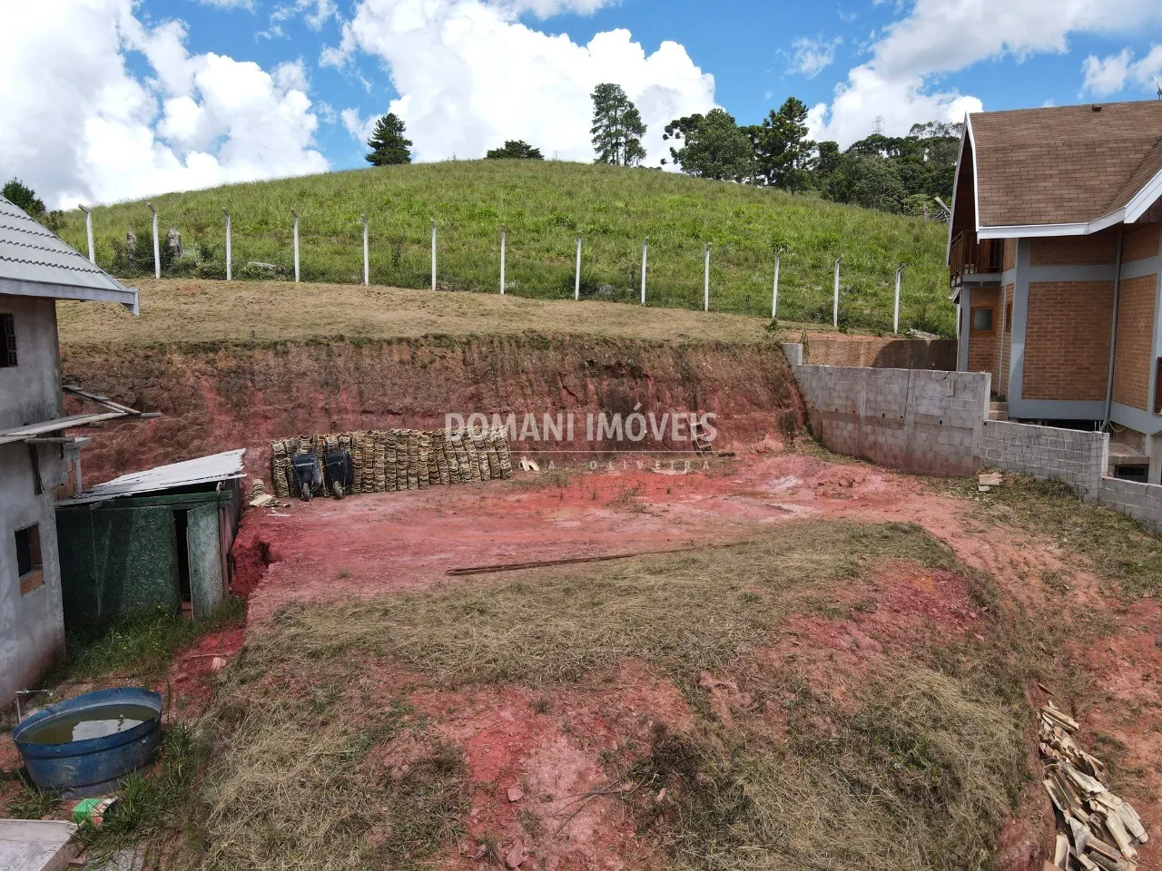 Terreno à venda de 460 m² em Campos do Jordão, SP, Brasil