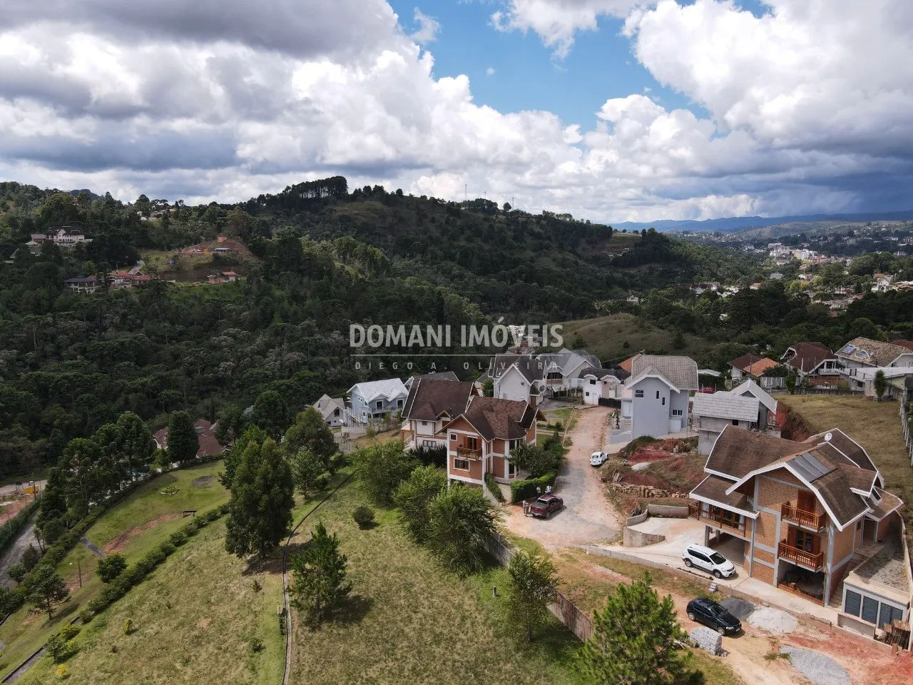 Terreno à venda de 460 m² em Campos do Jordão, SP, Brasil