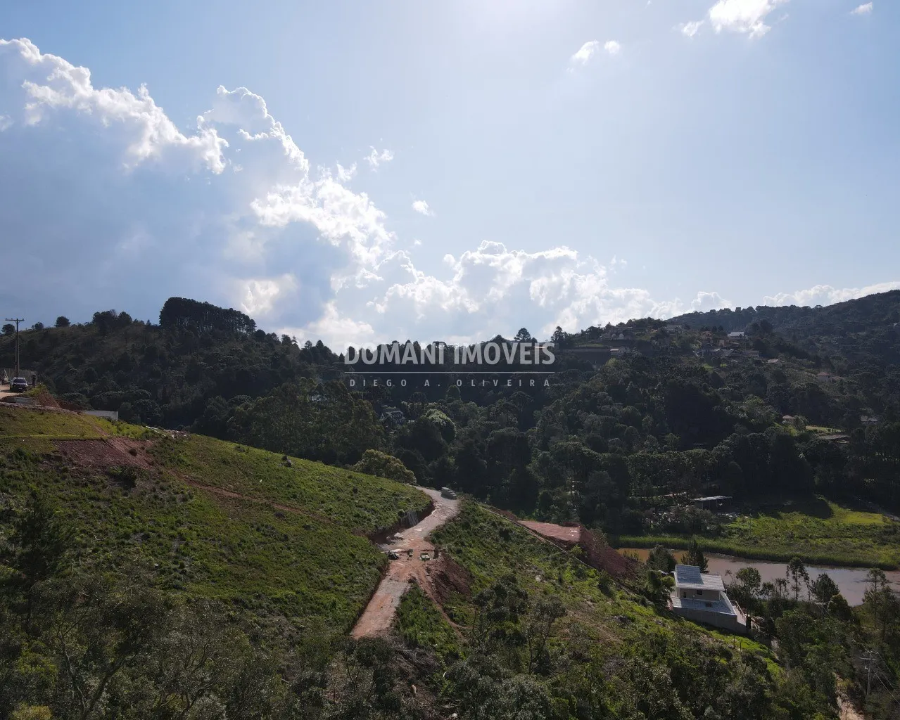 Terreno à venda de 1.870 m² em Campos do Jordão, SP, Brasil