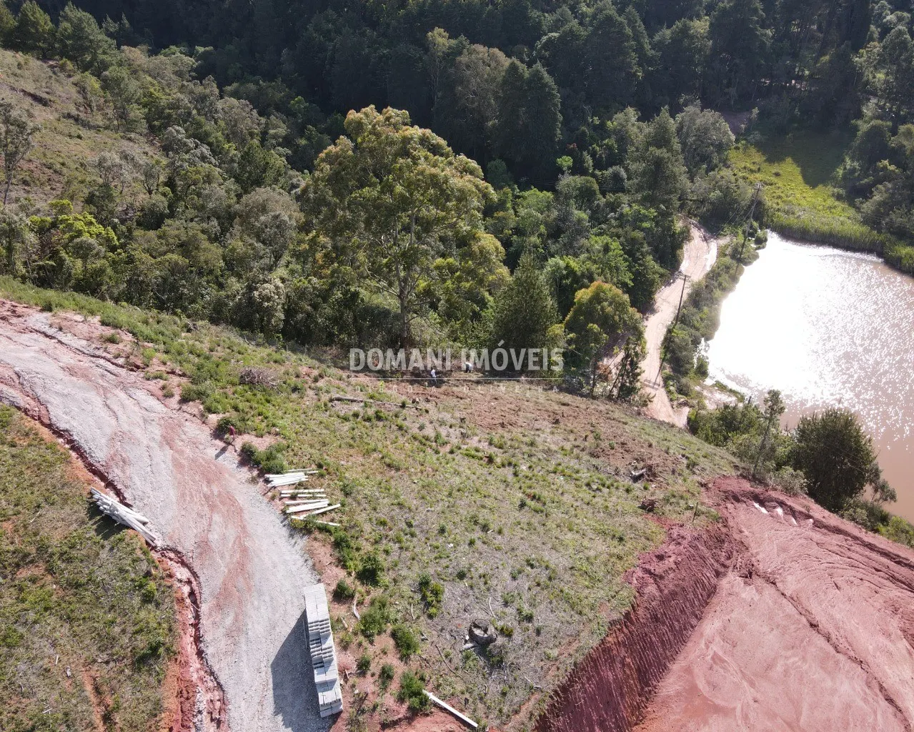 Terreno à venda de 1.870 m² em Campos do Jordão, SP, Brasil
