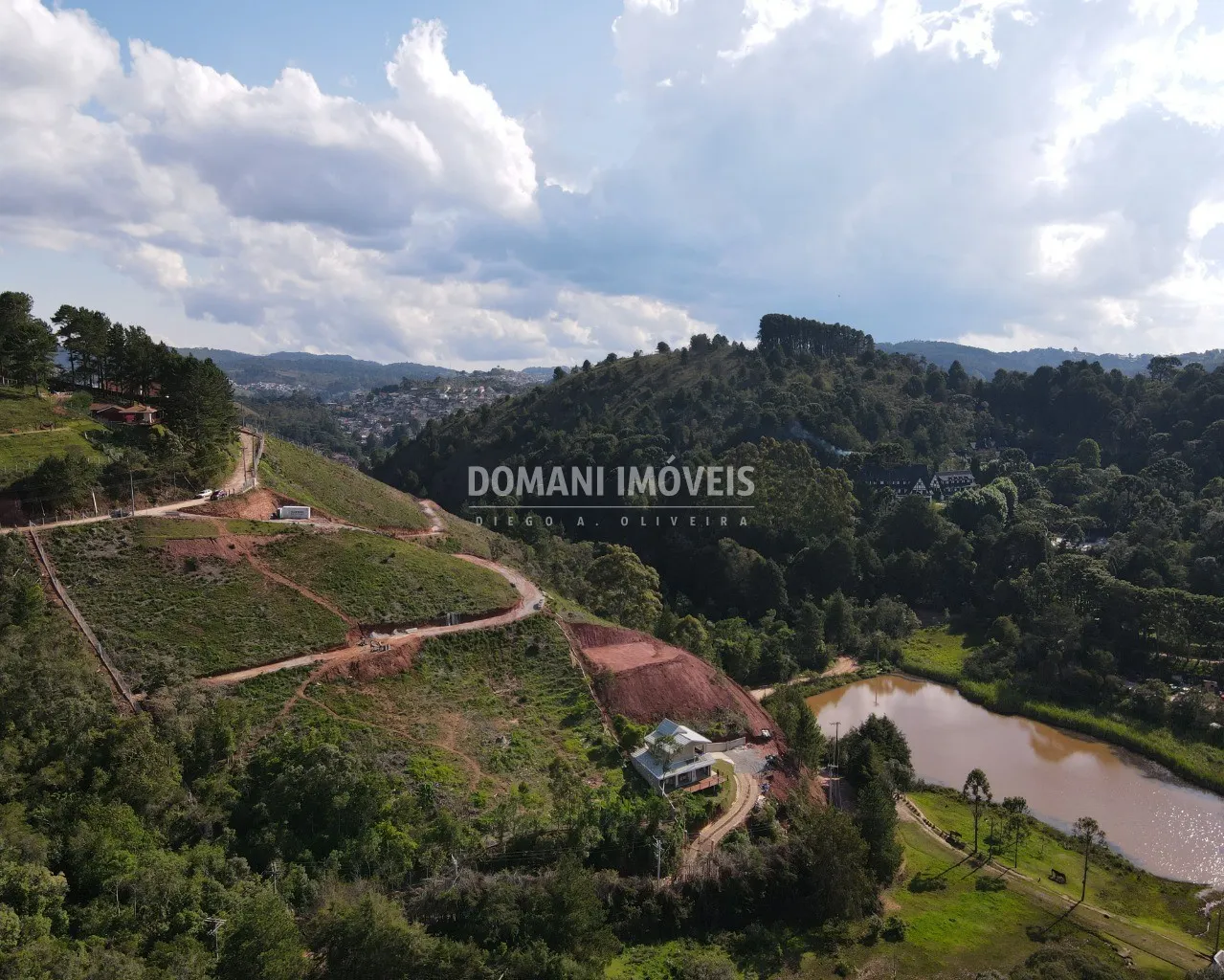 Terreno à venda de 1.870 m² em Campos do Jordão, SP, Brasil