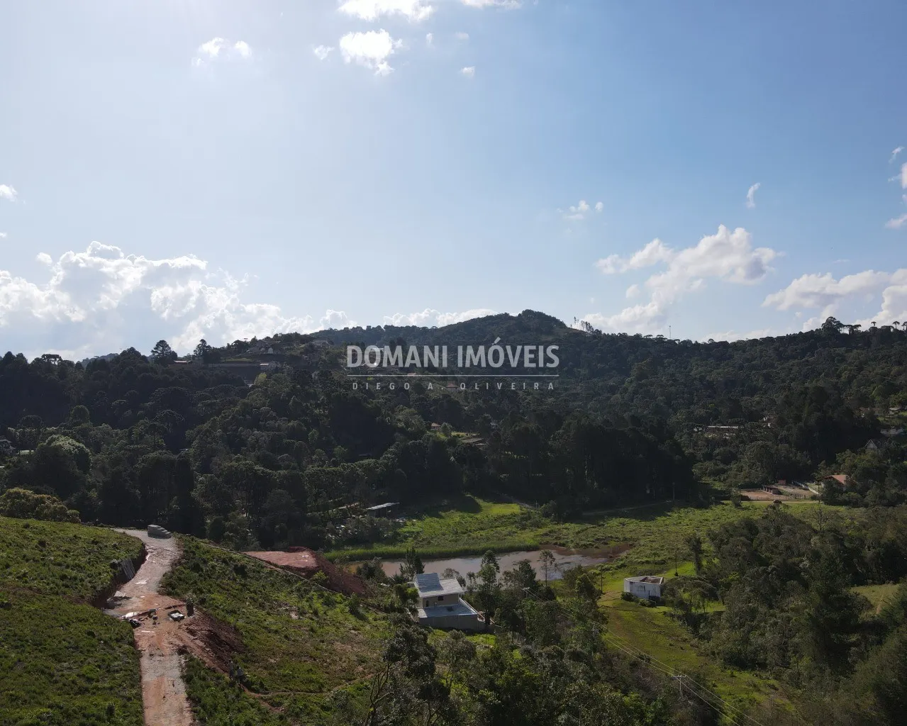 Terreno à venda de 1.870 m² em Campos do Jordão, SP, Brasil