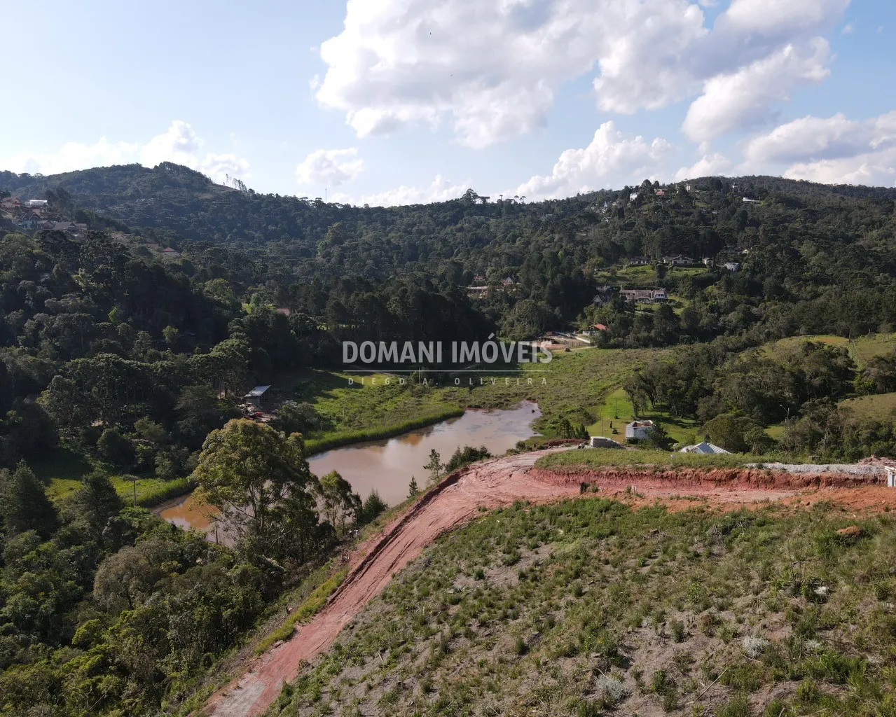 Terreno à venda de 1.870 m² em Campos do Jordão, SP, Brasil