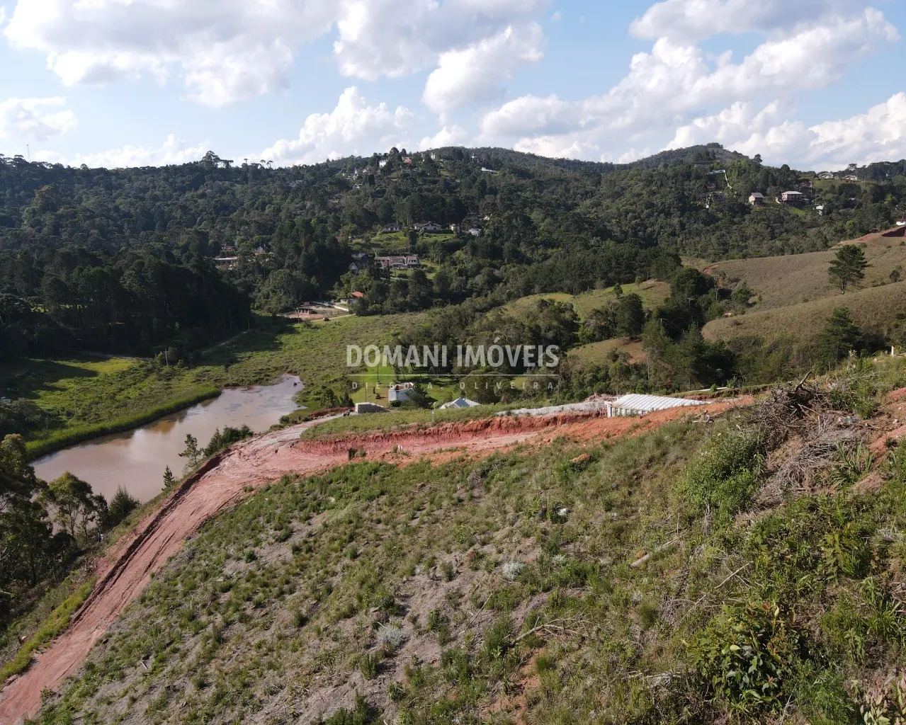 Terreno à venda de 1.870 m² em Campos do Jordão, SP, Brasil