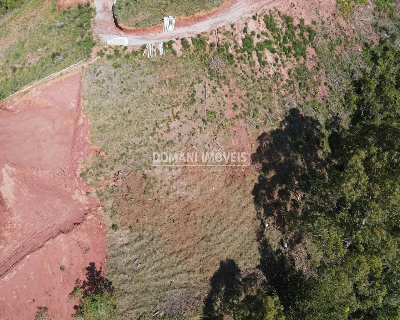 Terreno à venda de 1.870 m² em Campos do Jordão, SP, Brasil