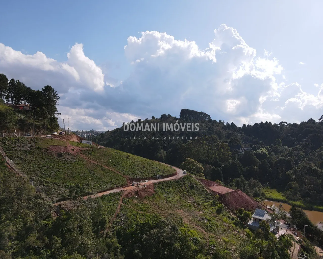 Terreno à venda de 1.870 m² em Campos do Jordão, SP, Brasil