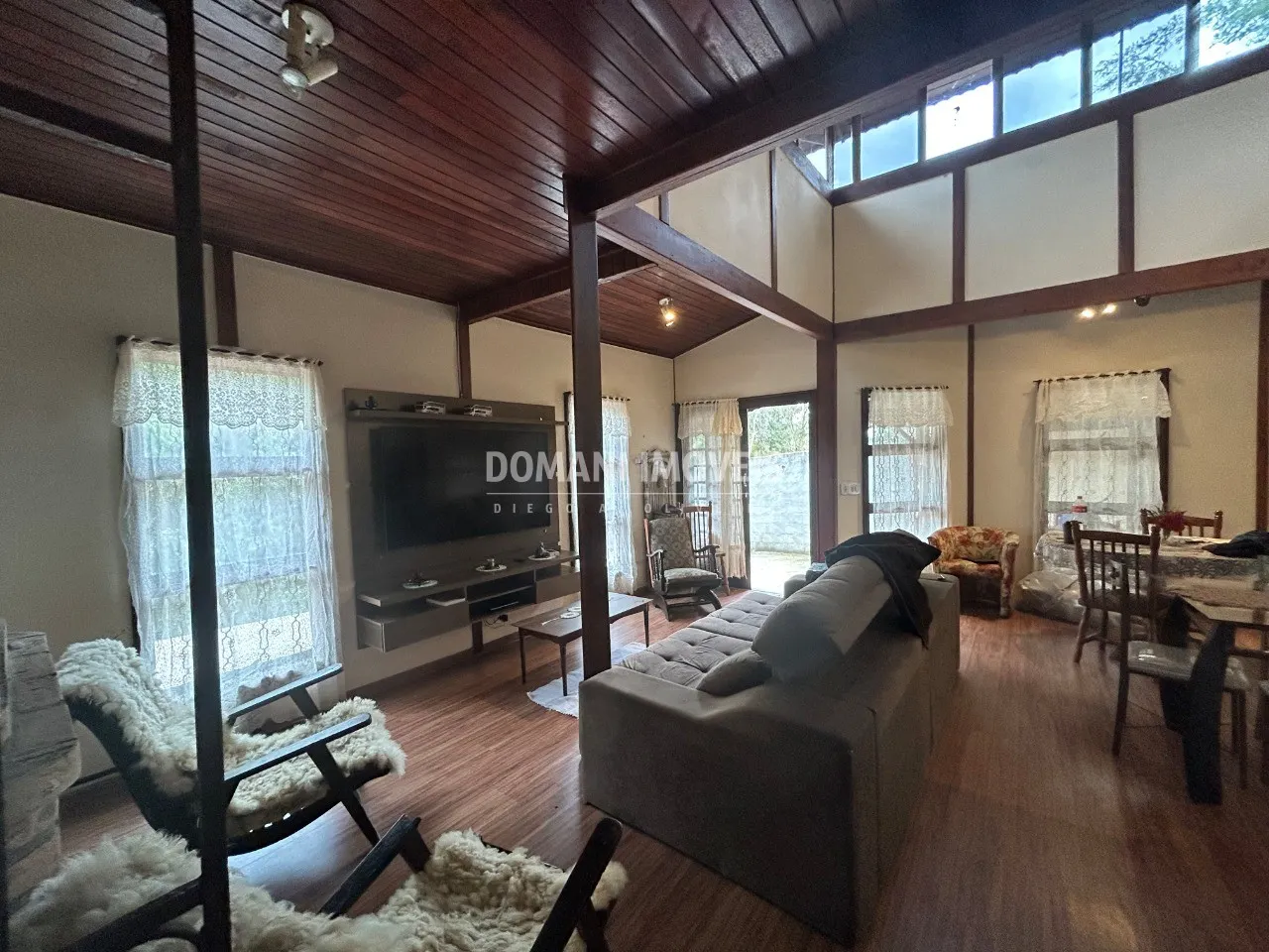 Casa à venda de 1.020 m² em Campos do Jordão, SP, Brasil
