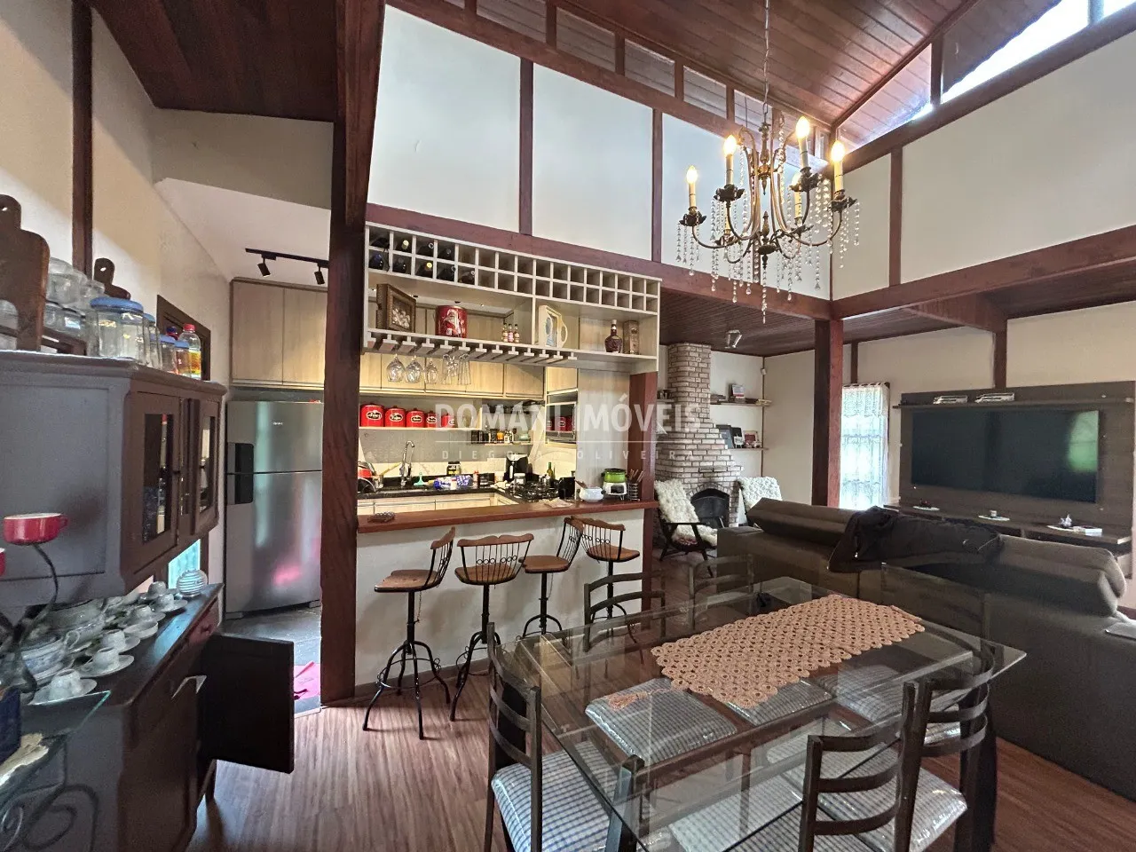 Casa à venda de 1.020 m² em Campos do Jordão, SP, Brasil