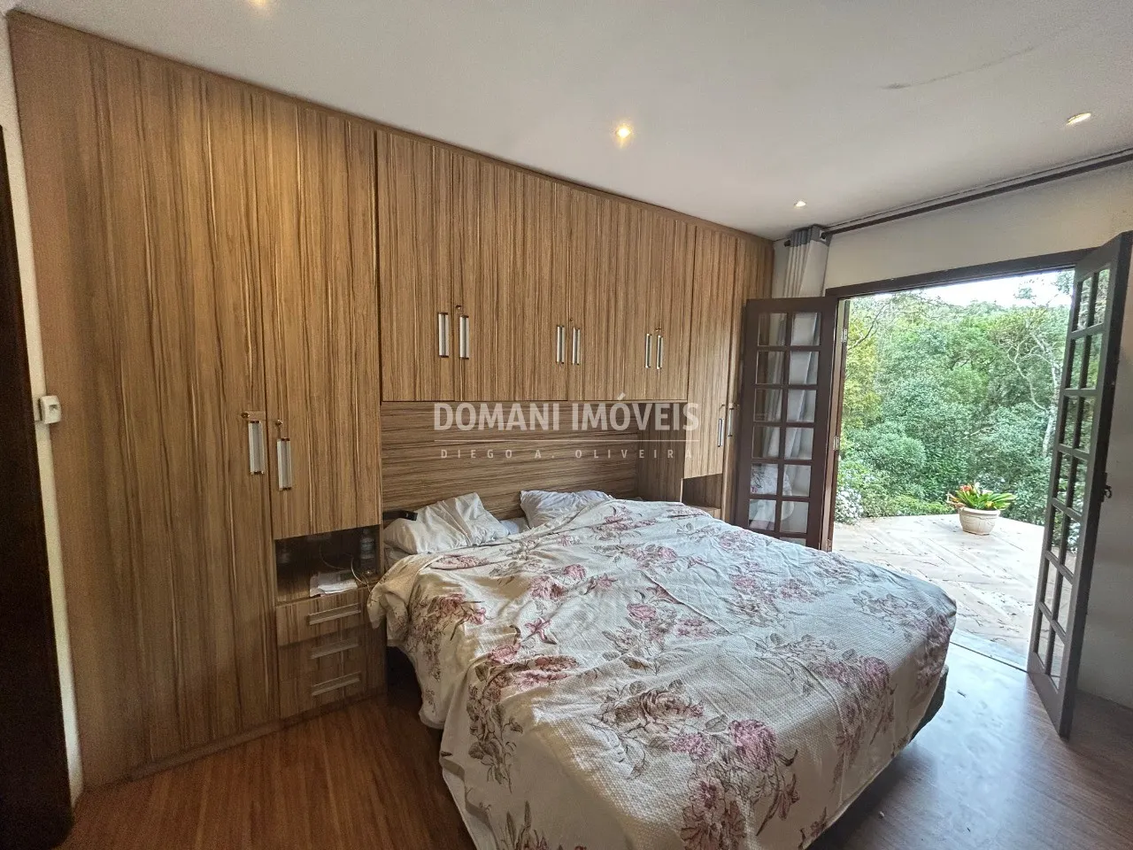 Casa à venda de 1.020 m² em Campos do Jordão, SP, Brasil