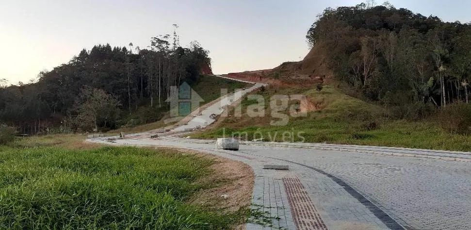 Terreno à venda de 320 m² em Guabiruba, SC, Brasil