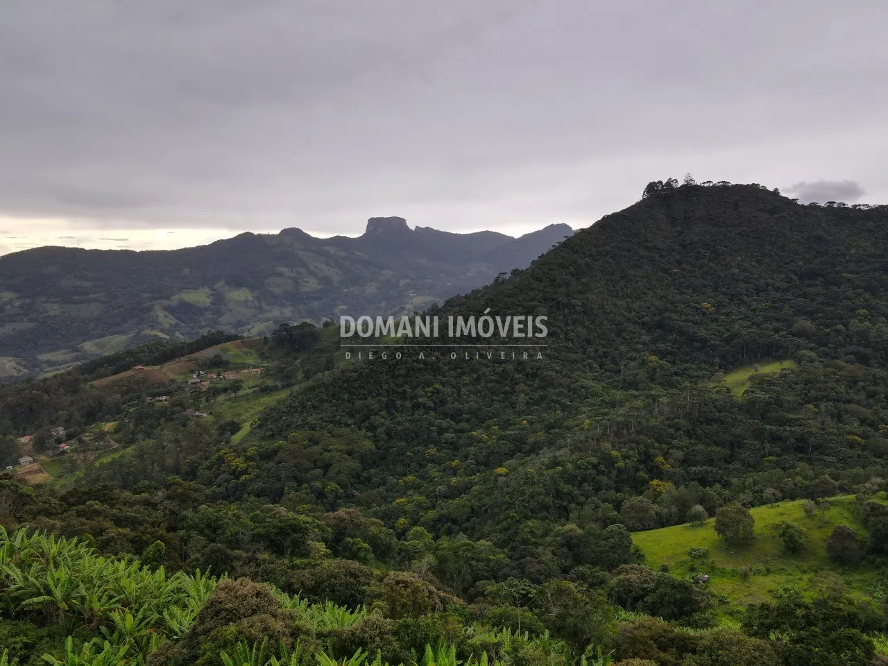 Plot for sale of 1 acres in Campos do Jordão, SP, Brazil