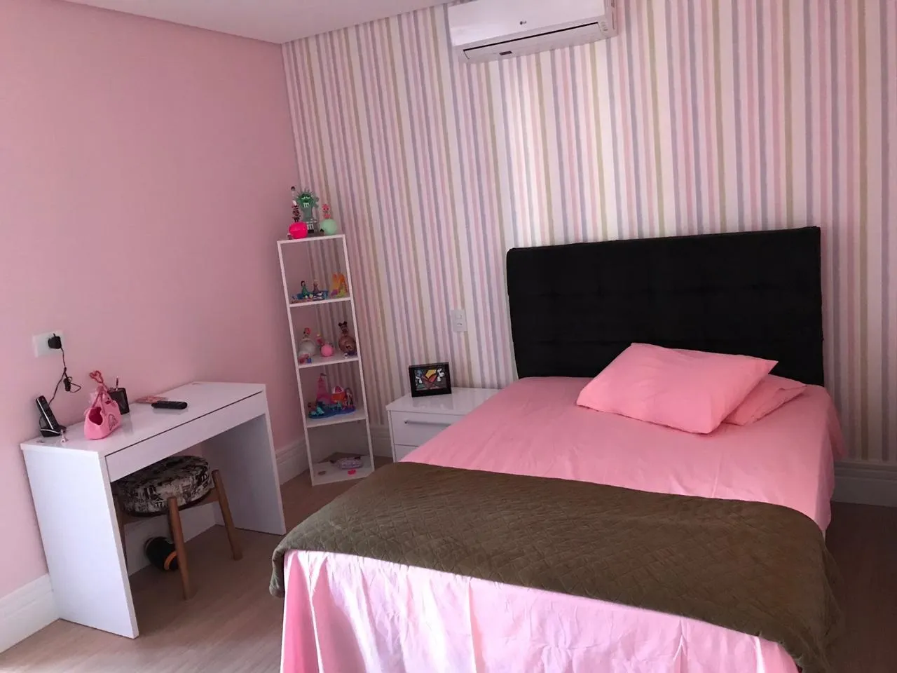 House for sale of 485 m² in Santana de Parnaíba, SP, Brazil