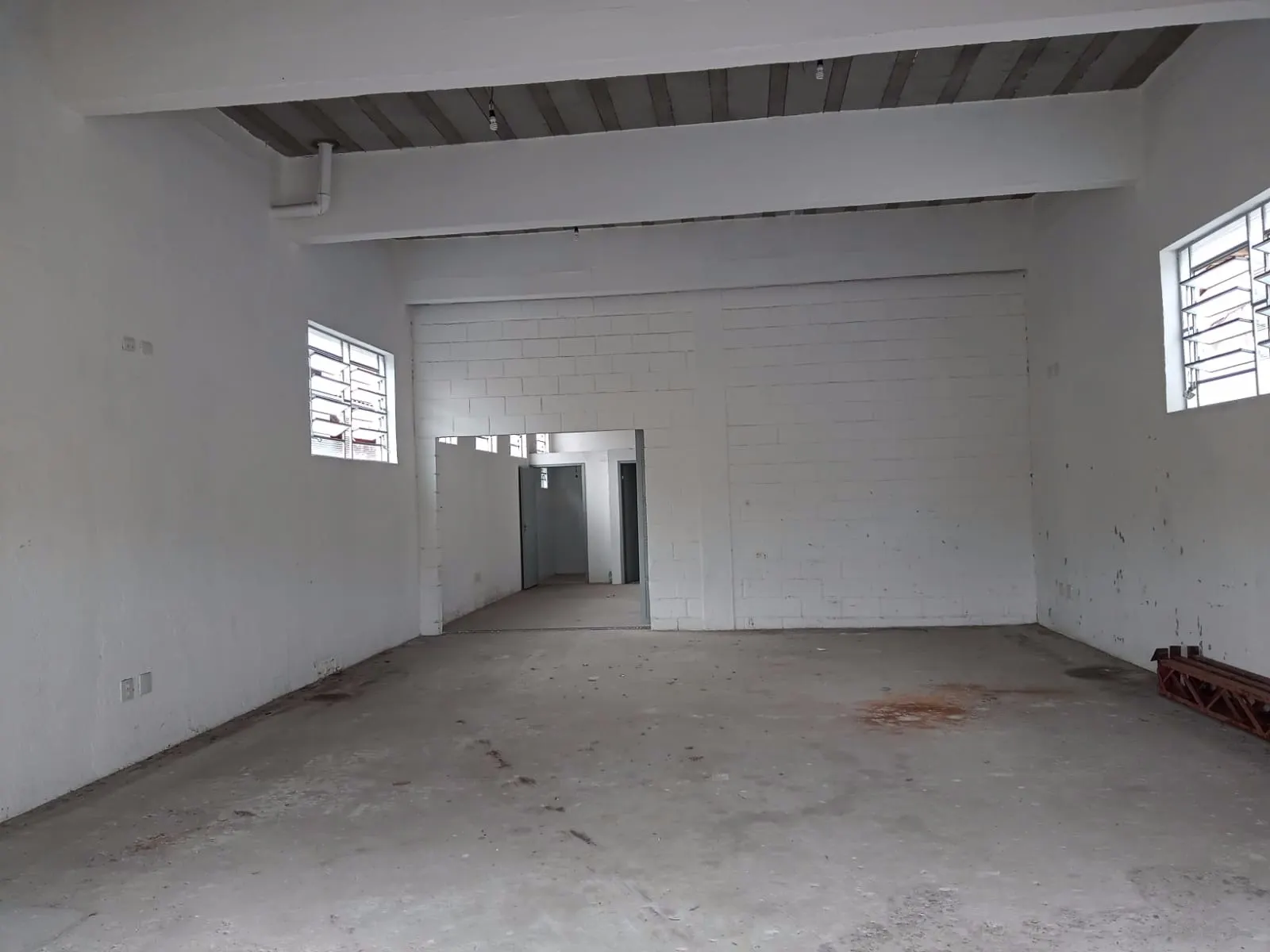 Comercial à venda e para Alugar de 300 m² em São José dos Campos, SP, Brasil