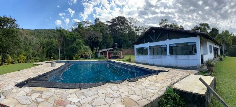 Sítio à venda de 6 ha em Itapecerica da Serra, SP, Brasil