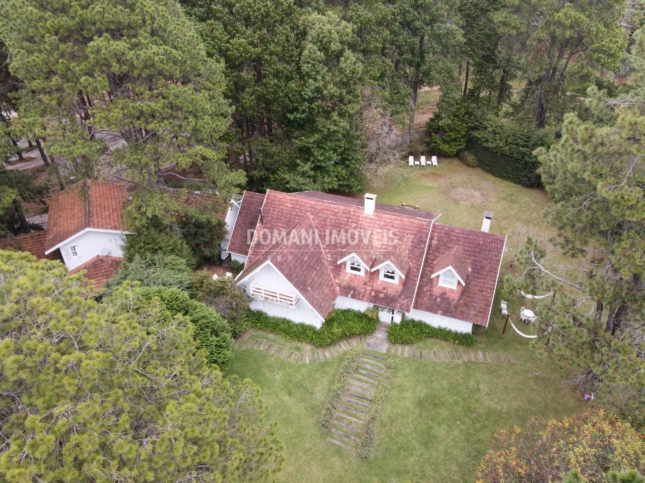 Casa à venda de 7.590 m² em Campos do Jordão, SP, Brasil