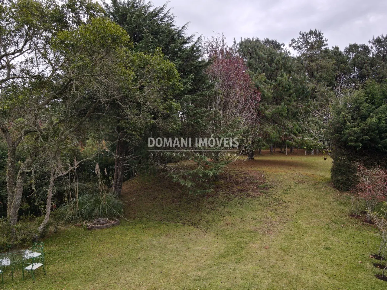Casa à venda de 7.590 m² em Campos do Jordão, SP, Brasil