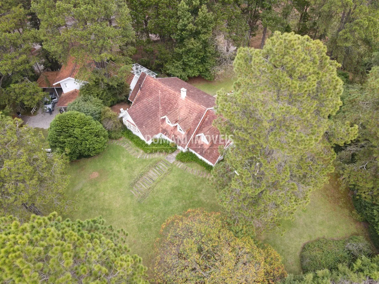 Casa à venda de 7.590 m² em Campos do Jordão, SP, Brasil
