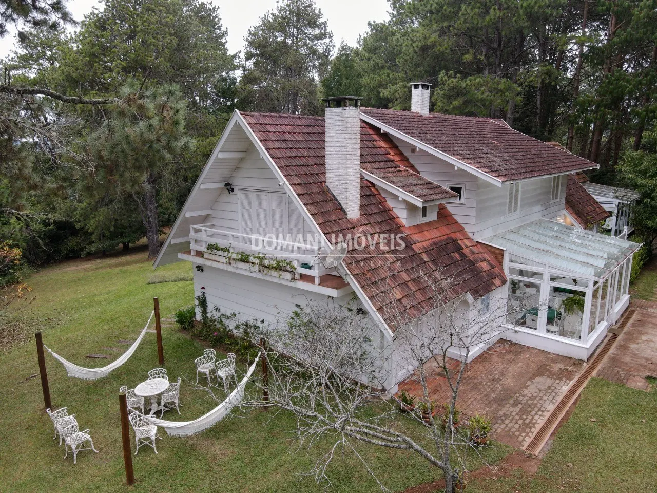 Casa à venda de 7.590 m² em Campos do Jordão, SP, Brasil