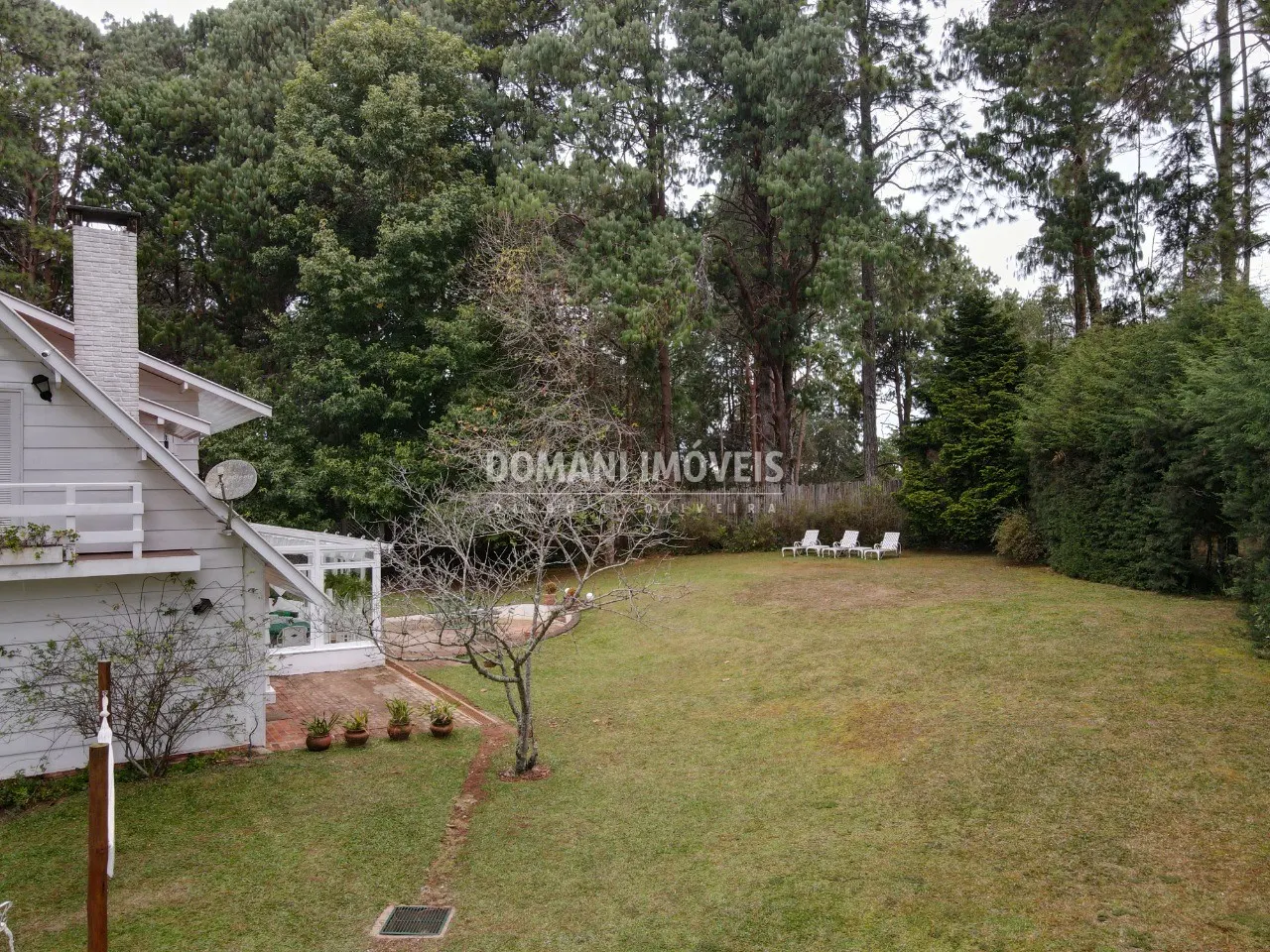 Casa à venda de 7.590 m² em Campos do Jordão, SP, Brasil