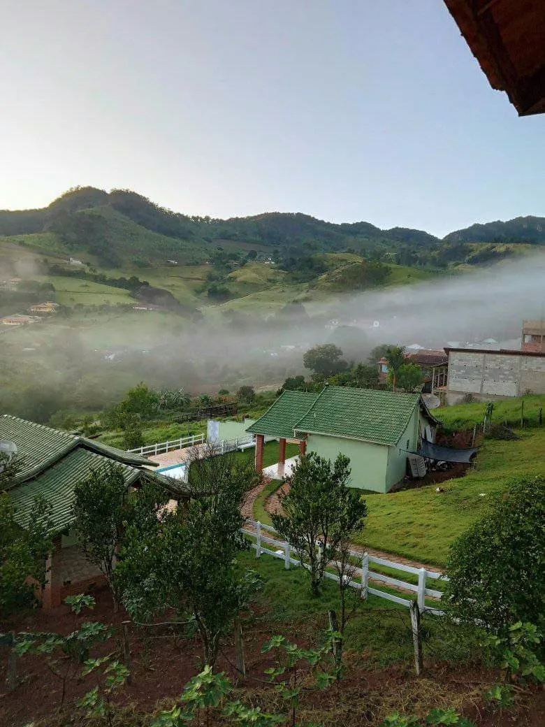 Country home for sale of 2,000 m² in Brazópolis, MG, Brazil