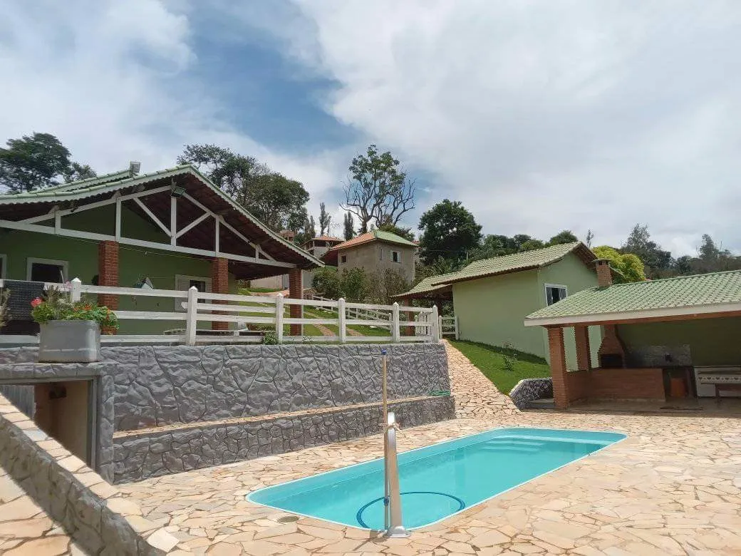 Chácara à venda de 2.000 m² em Brazópolis, MG, Brasil