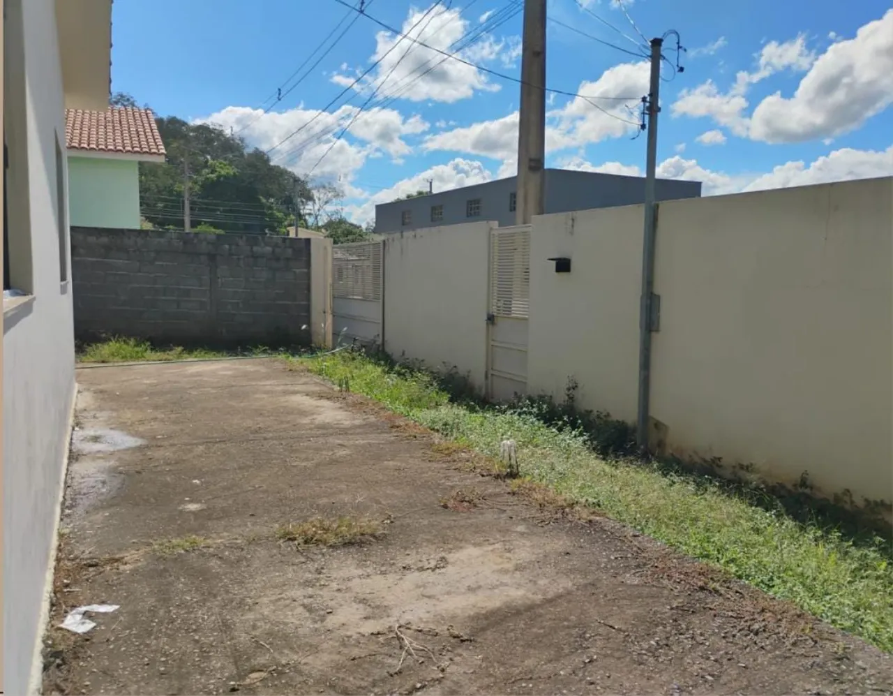 Casa à venda de 400 m² em Japaraíba, MG, Brasil