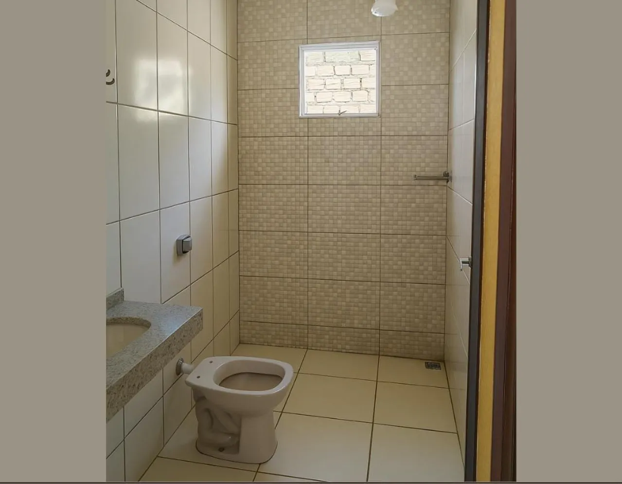 Casa à venda de 400 m² em Japaraíba, MG, Brasil