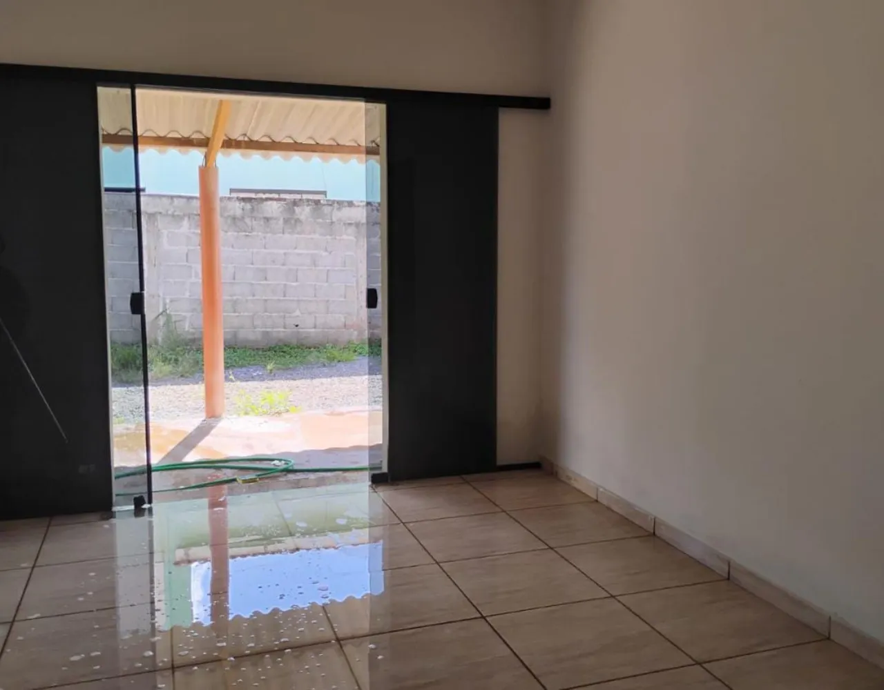 Casa à venda de 400 m² em Japaraíba, MG, Brasil