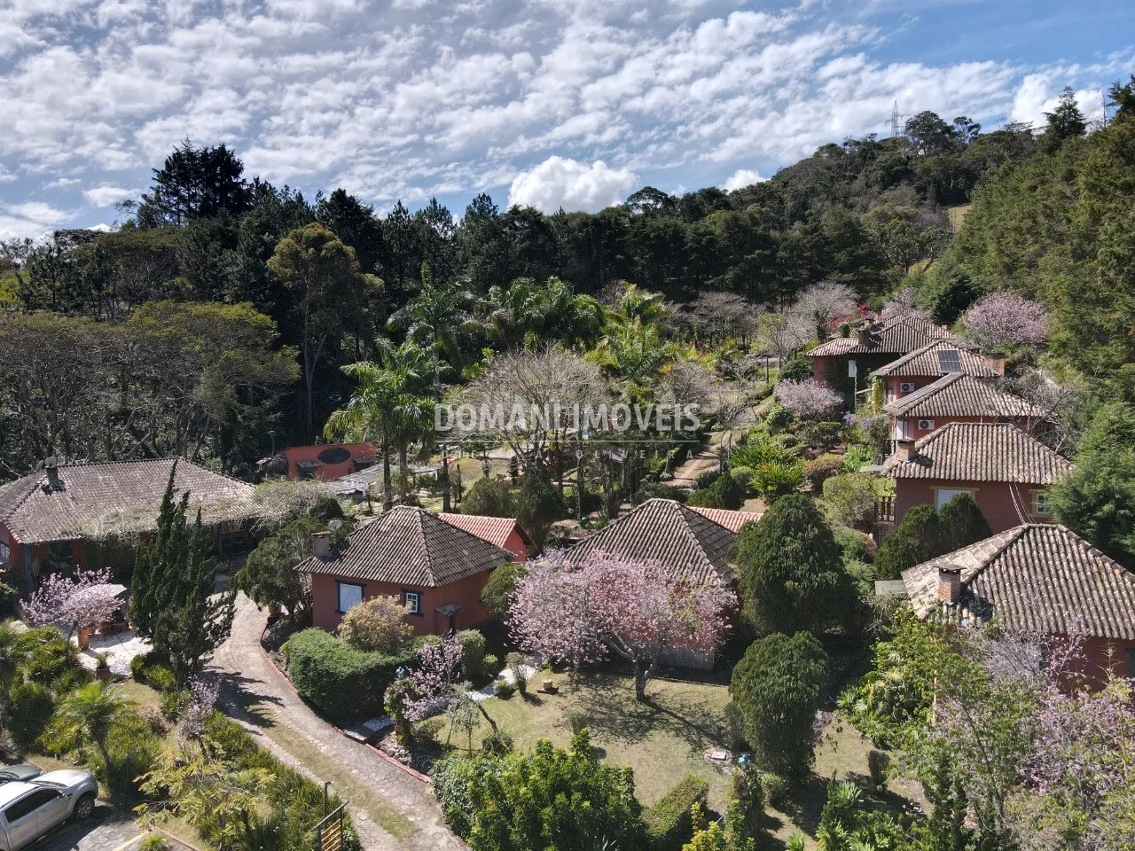 Pousada à venda de 2 ha em Santo Antônio do Pinhal, SP, Brasil