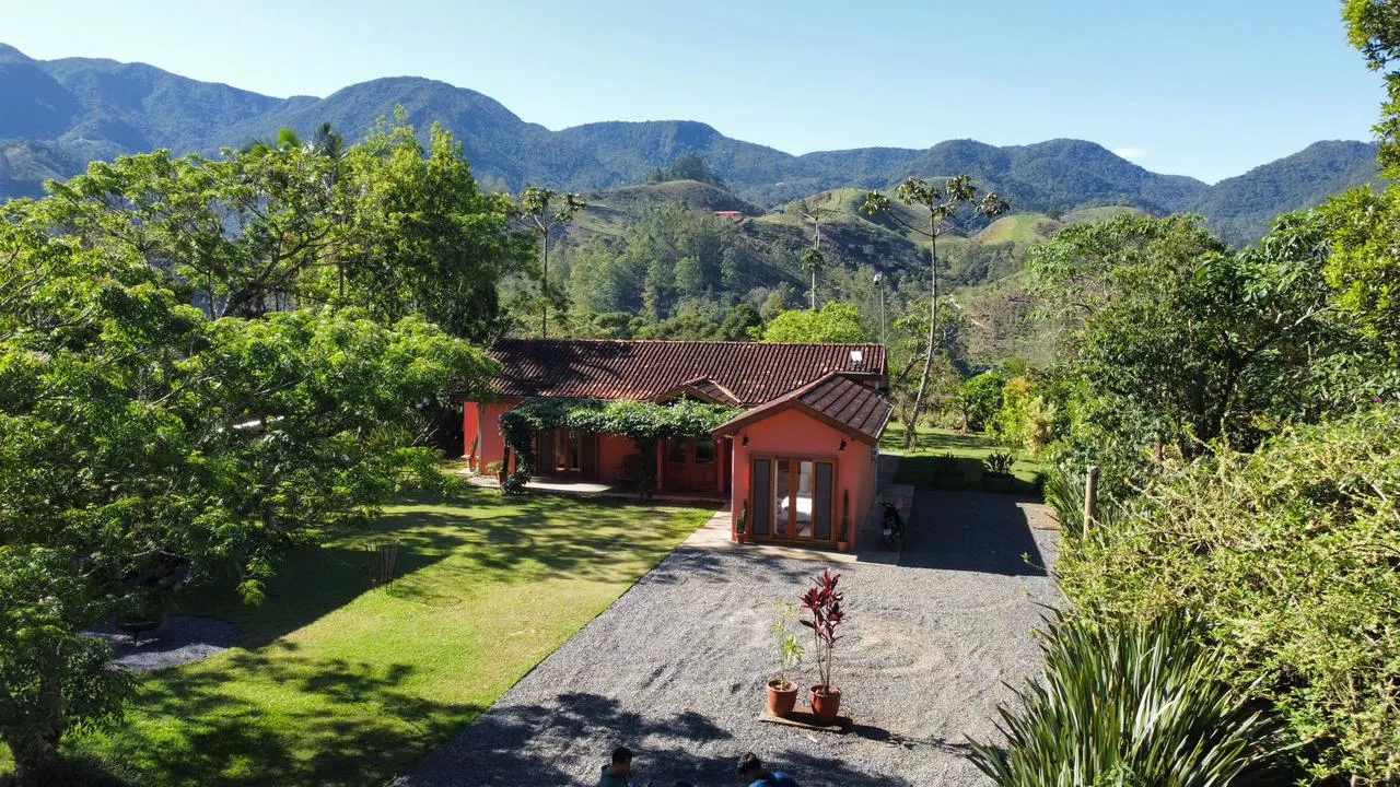 Casa à venda de 2 ha em São José dos Campos, SP, Brasil