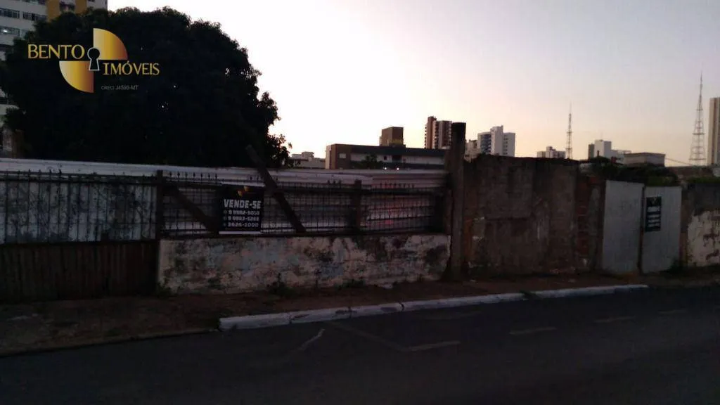 Terreno à venda de 1.400 m² em Cuiabá, MT, Brasil