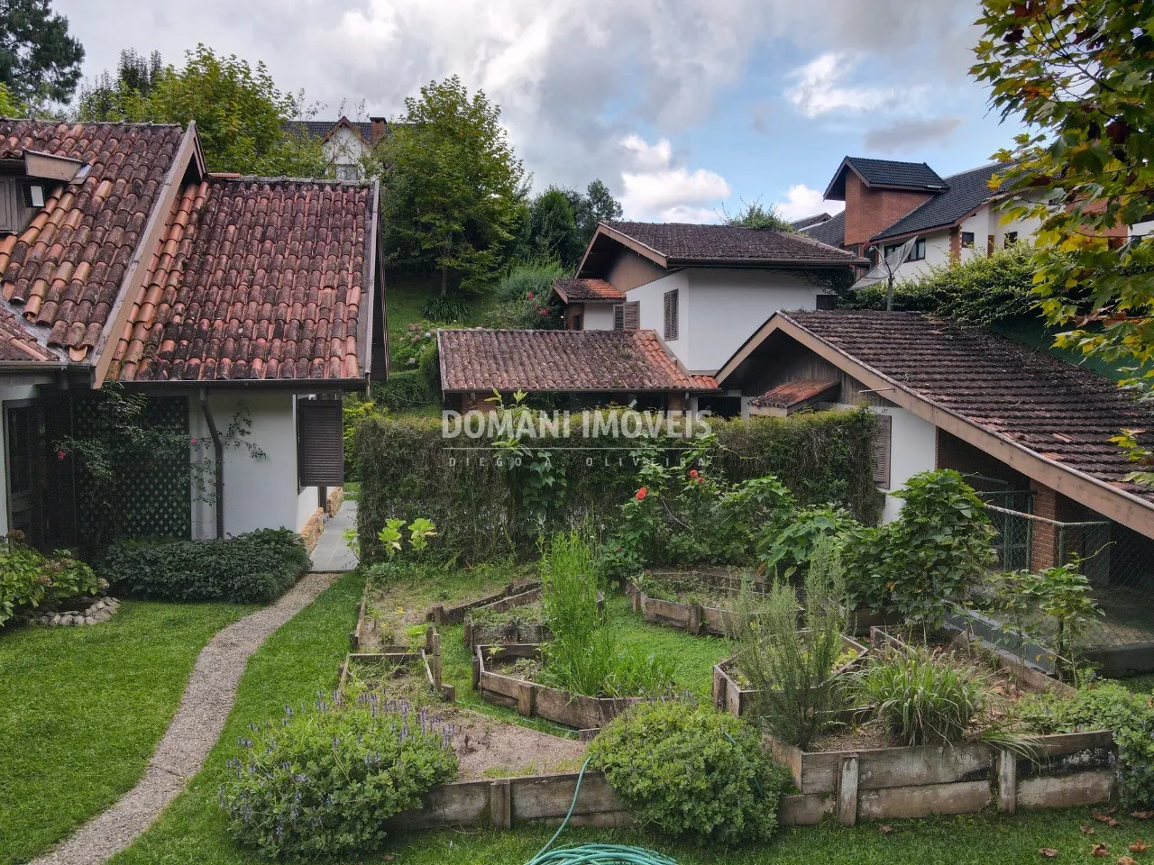Casa à venda de 3.530 m² em Campos do Jordão, SP, Brasil