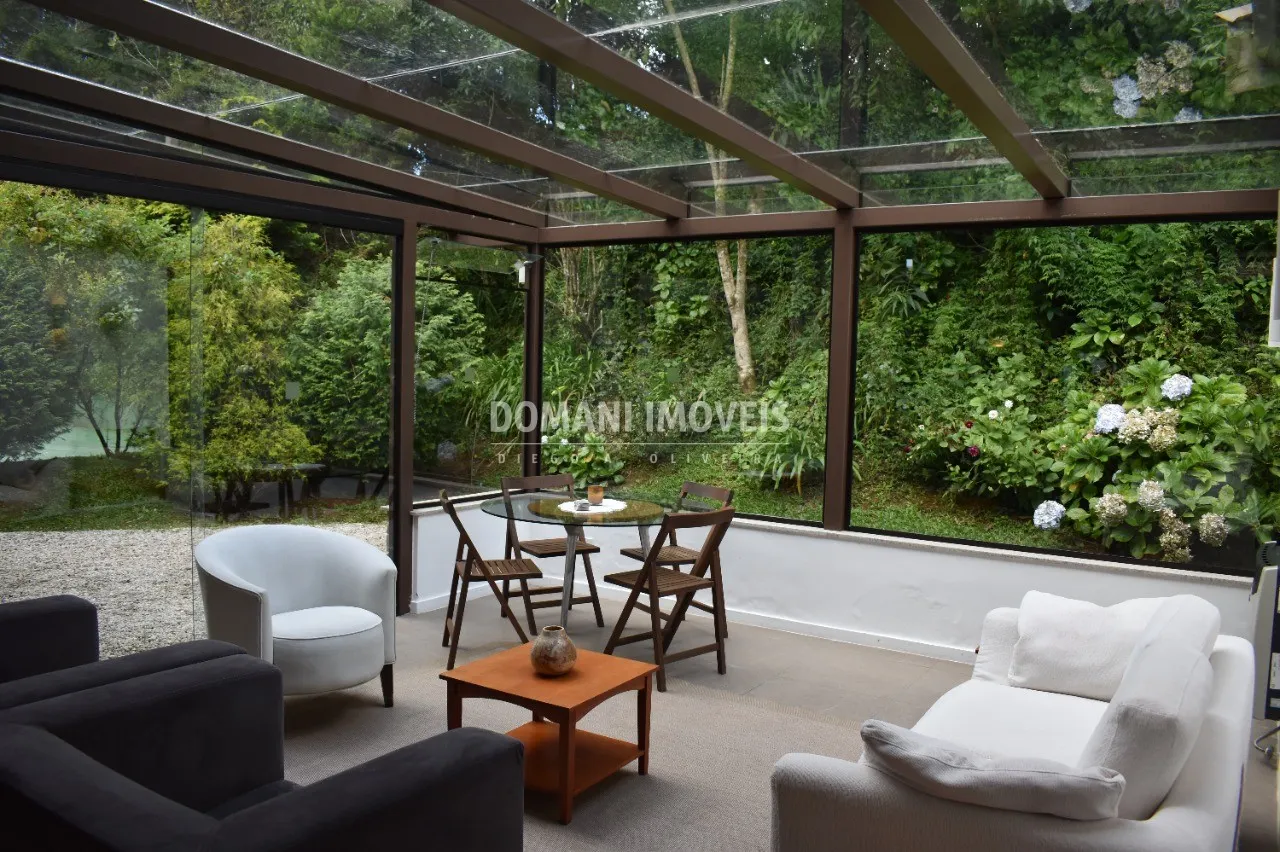 Casa à venda de 3.530 m² em Campos do Jordão, SP, Brasil