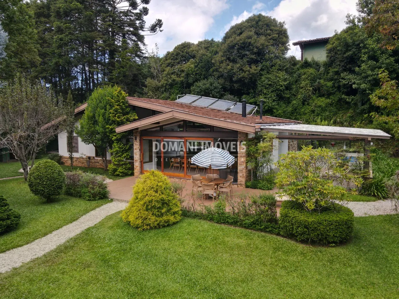 Casa à venda de 3.530 m² em Campos do Jordão, SP, Brasil