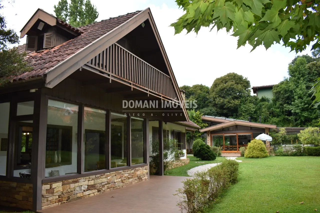 Casa à venda de 3.530 m² em Campos do Jordão, SP, Brasil