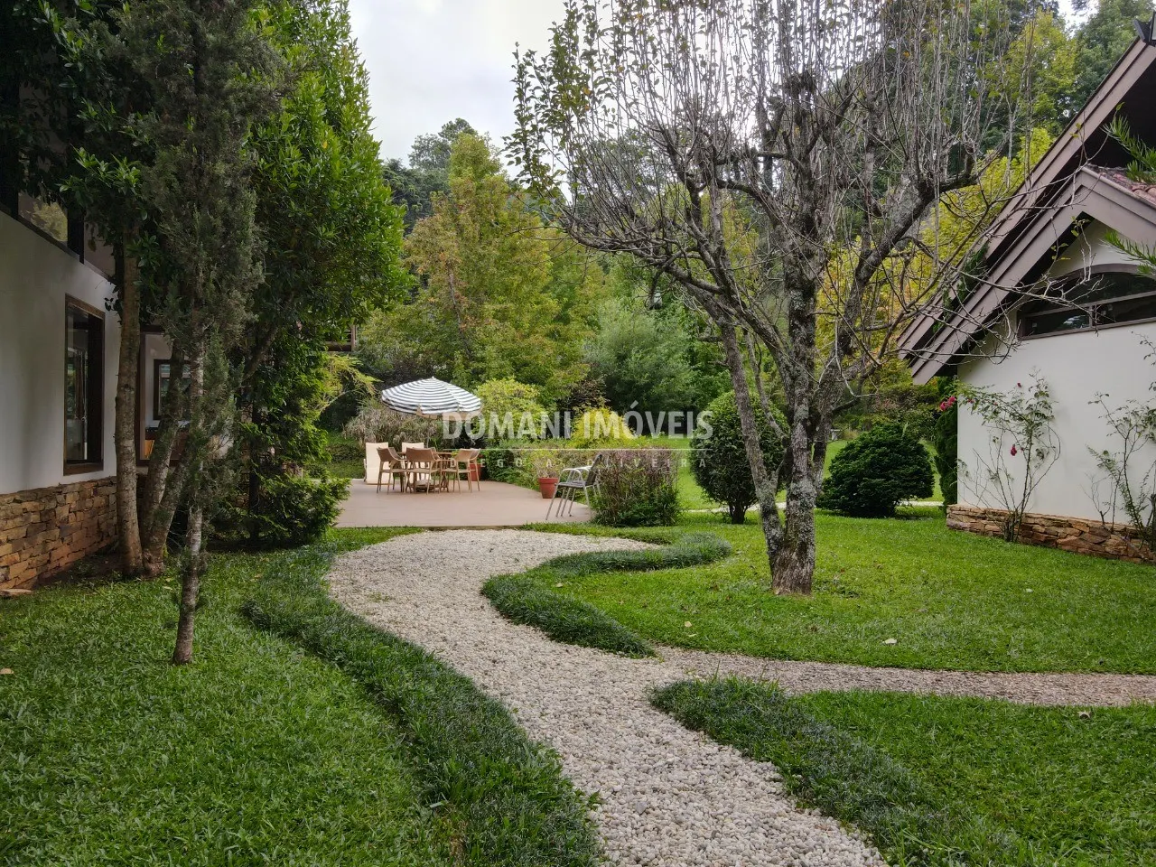 Casa à venda de 3.530 m² em Campos do Jordão, SP, Brasil