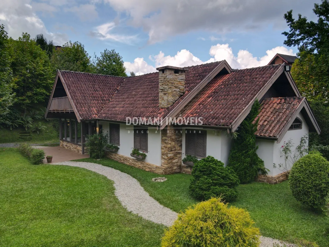 Casa à venda de 3.530 m² em Campos do Jordão, SP, Brasil