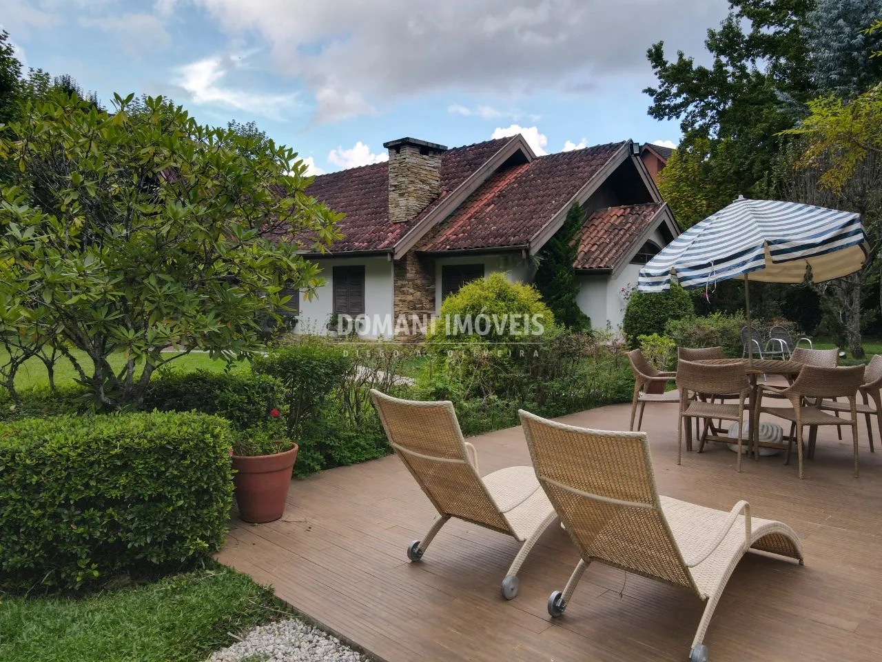 Casa à venda de 3.530 m² em Campos do Jordão, SP, Brasil