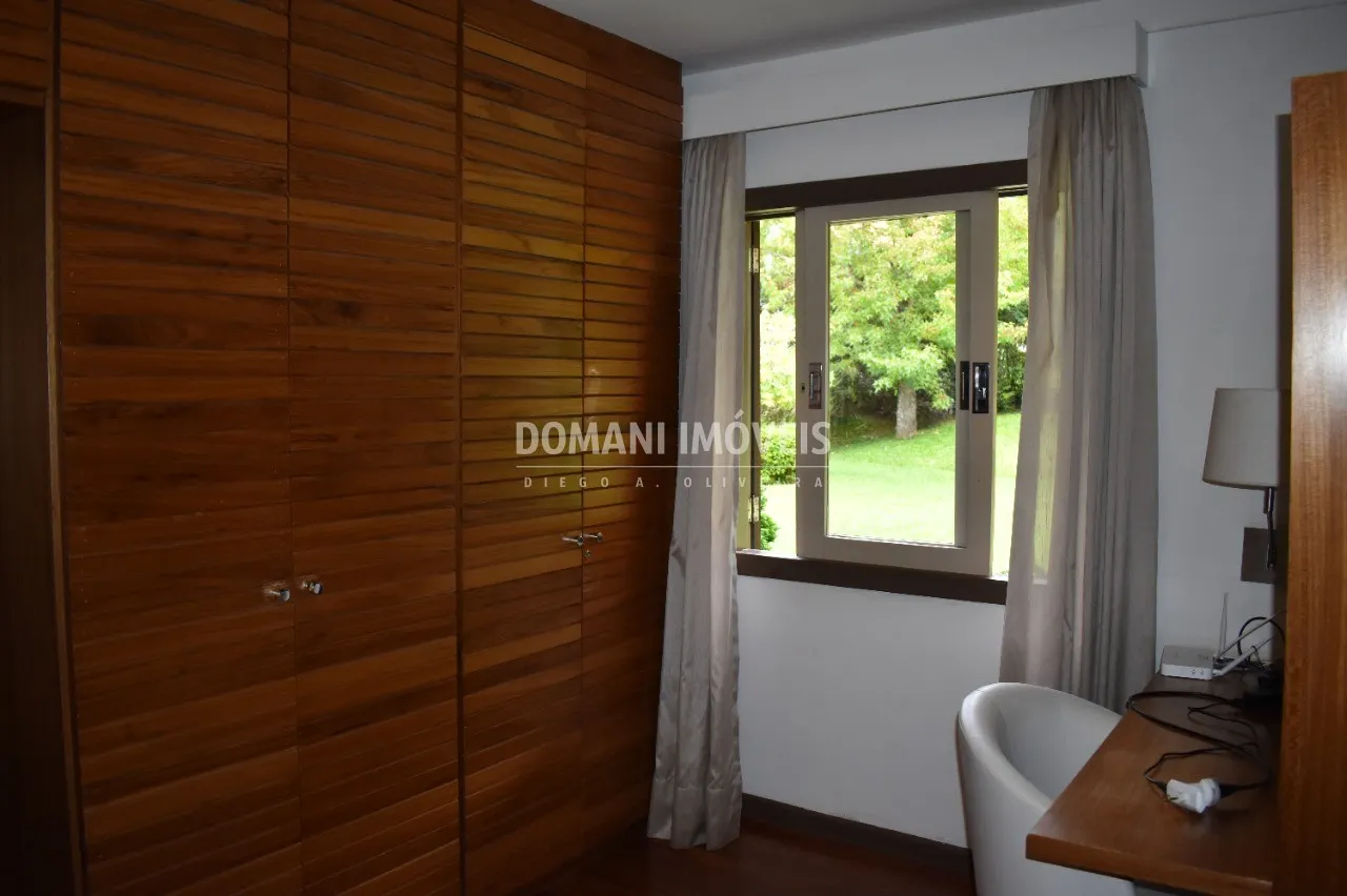Casa à venda de 3.530 m² em Campos do Jordão, SP, Brasil