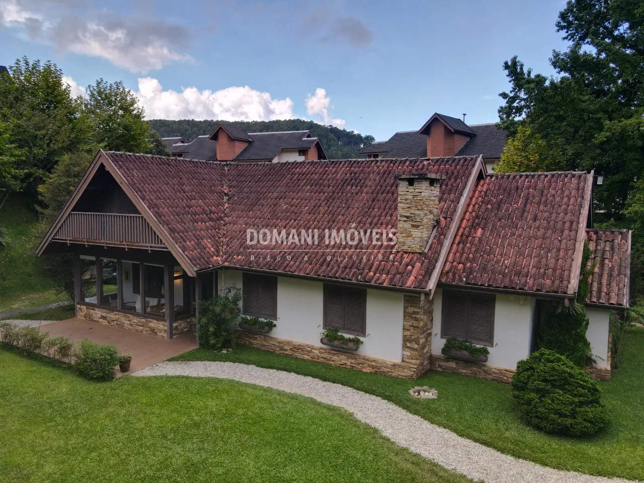 Casa à venda de 3.530 m² em Campos do Jordão, SP, Brasil
