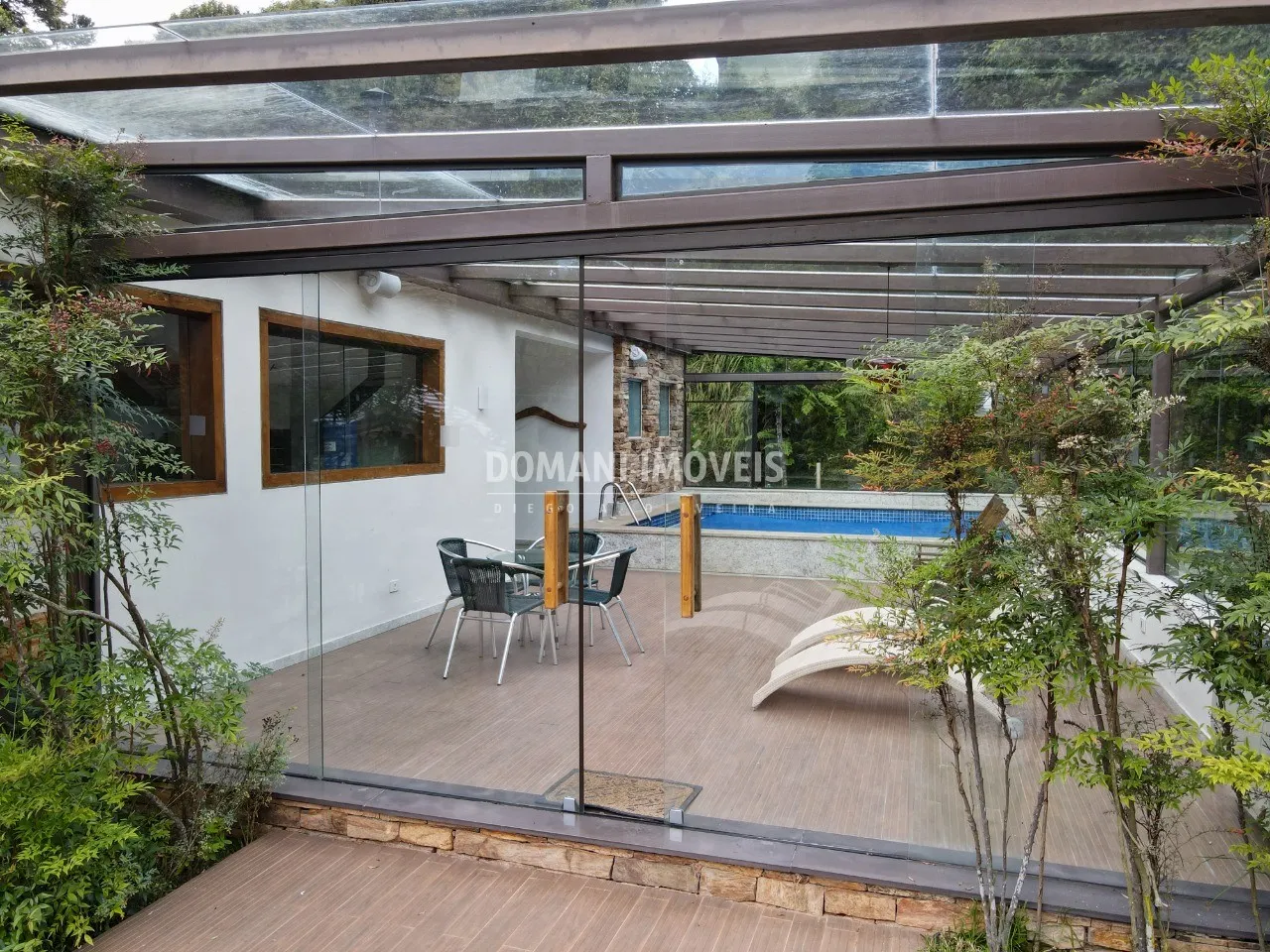 Casa à venda de 3.530 m² em Campos do Jordão, SP, Brasil