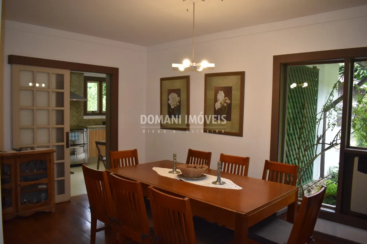 Casa à venda de 3.530 m² em Campos do Jordão, SP, Brasil