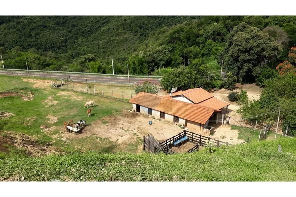 Sítio à venda de 5 ha em Serra Negra, SP, Brasil