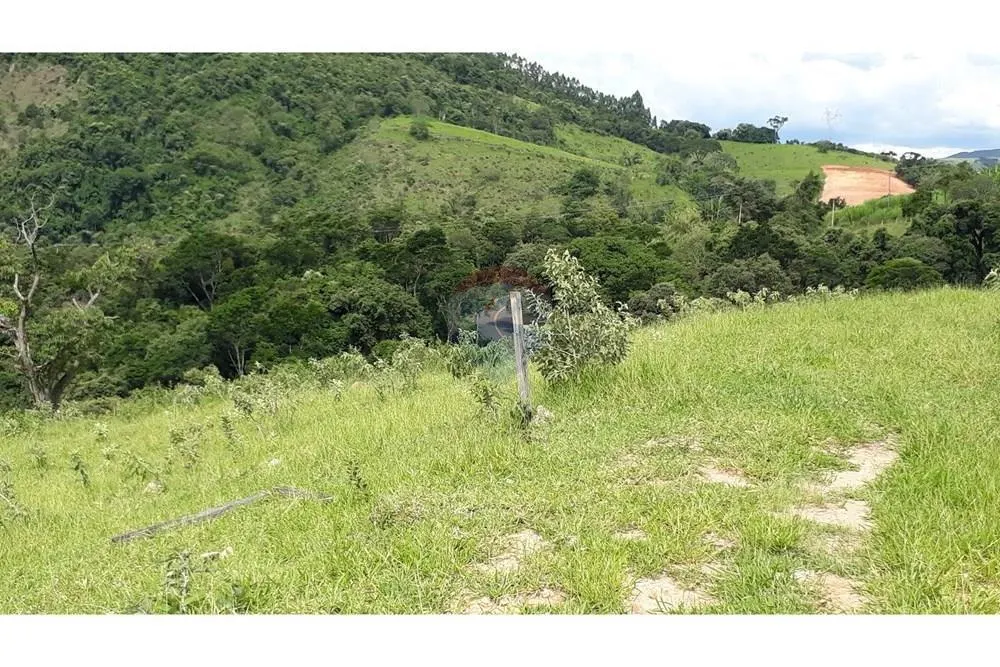Sítio à venda de 5 ha em Serra Negra, SP, Brasil
