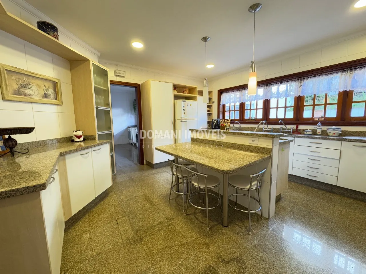 Casa à venda de 1.200 m² em Campos do Jordão, SP, Brasil