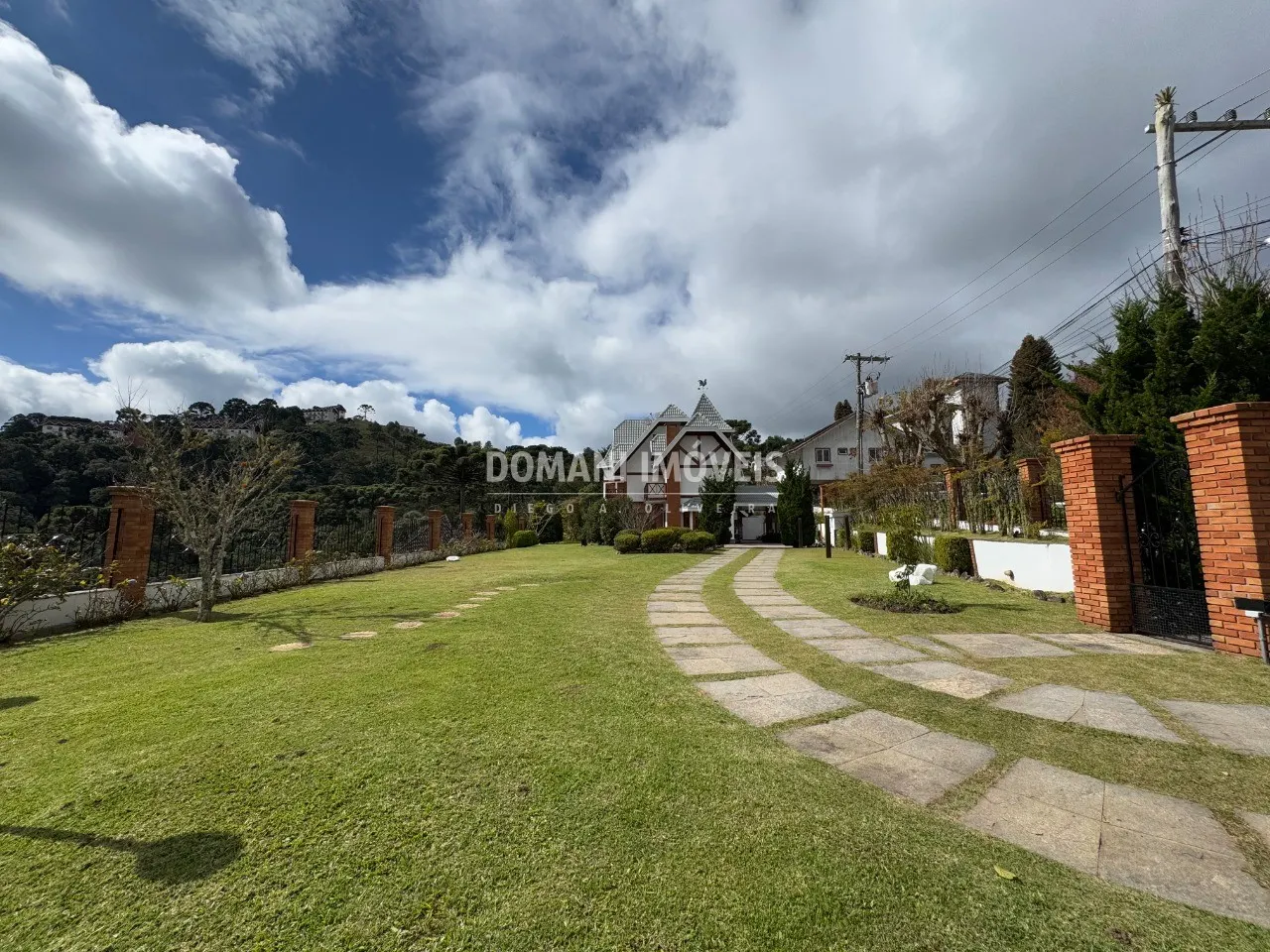 Casa à venda de 1.200 m² em Campos do Jordão, SP, Brasil