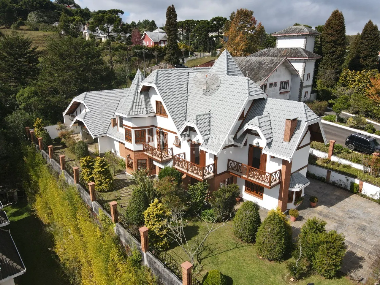 Casa à venda de 1.200 m² em Campos do Jordão, SP, Brasil
