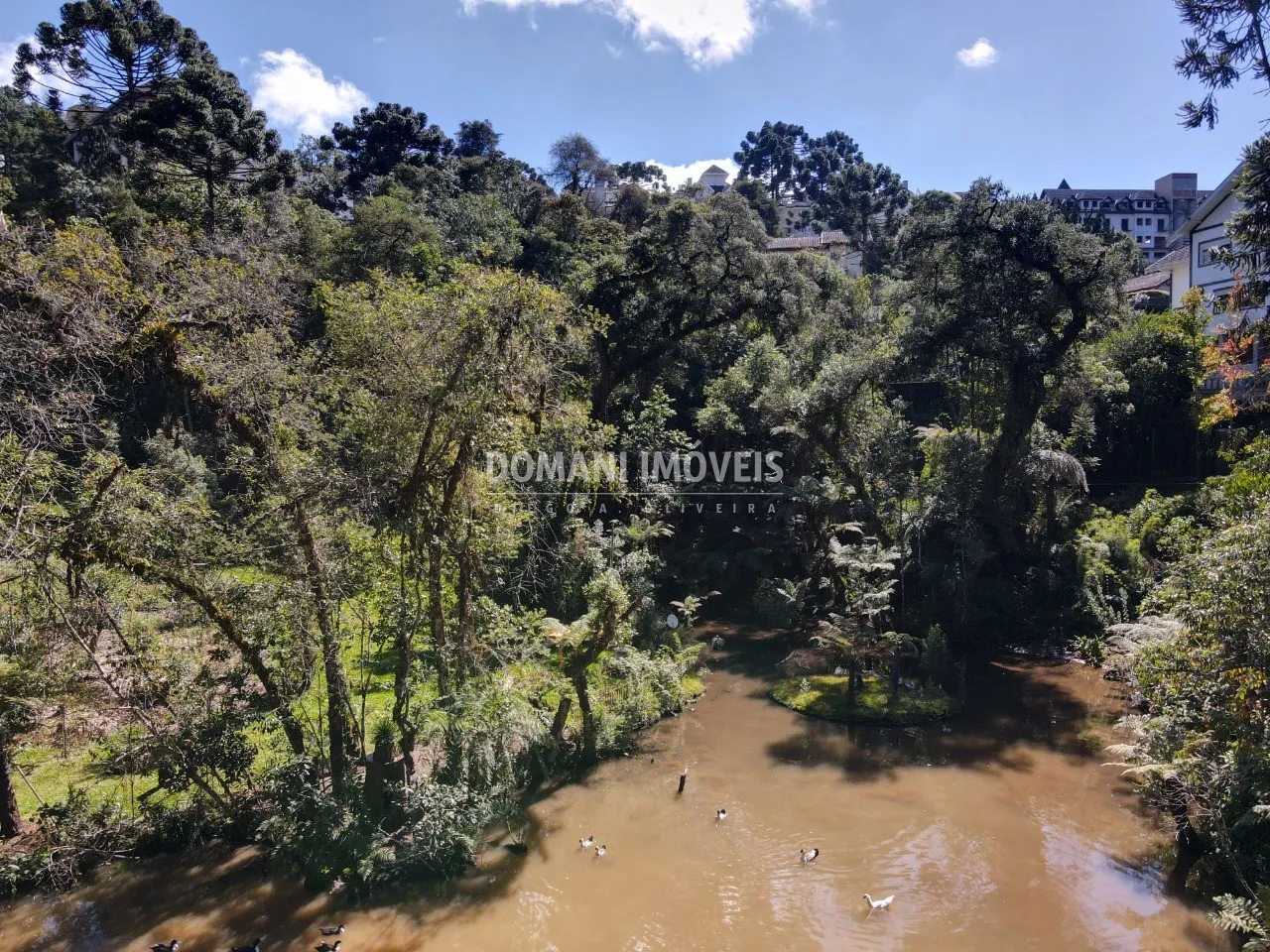 Terreno à venda de 2.760 m² em Campos do Jordão, SP, Brasil
